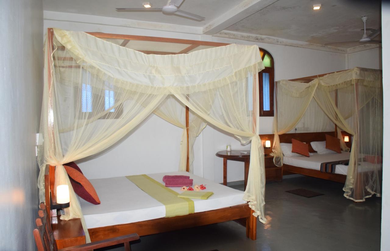 Mira Whales Resort Mirissa Exterior foto